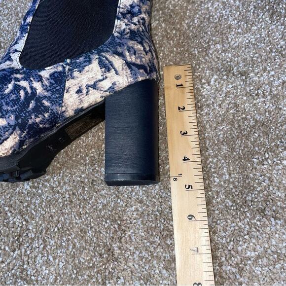 Kling Chelsea ankle fabric upper chunky block heel elastic blue floral SZ 7.5 - Picture 6 of 7